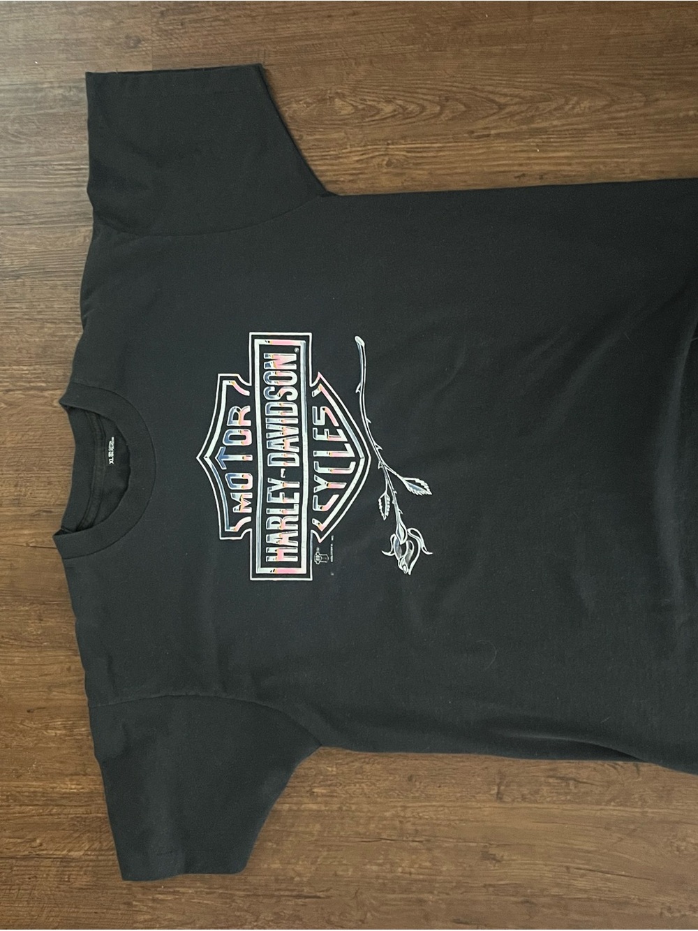 Vintage Harley-Davidson Black Graphic Tee 🏍️🌹